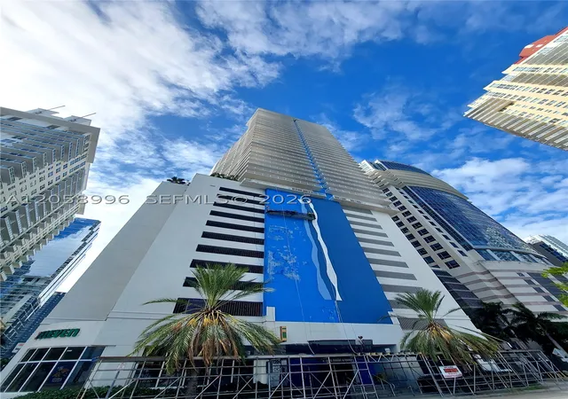 1200-brickell-bay-dr-3708-miami-fl-33131/hzid_d7df524e