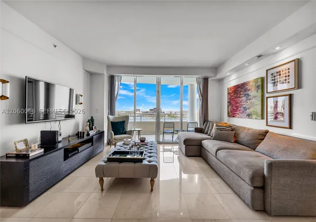 848-brickell-key-dr-1102-miami-fl-33131/hzid_2ec4a826