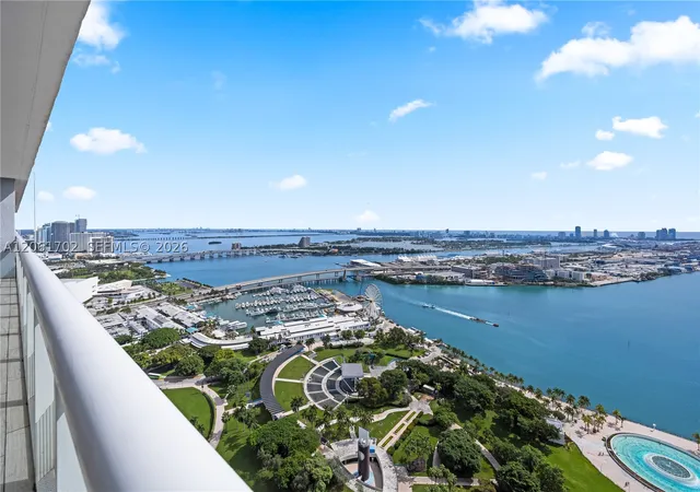 50-biscayne-blvd-4706-miami-fl-33132/hzid_45d9ebf7