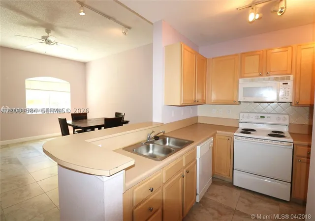6001-sw-70th-st-117-south-miami-fl-33143/hzid_532c4588