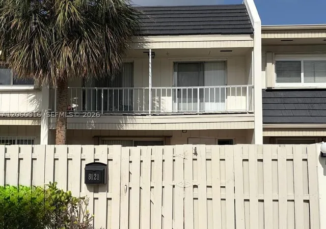 8121-sw-82nd-ct-miami-fl-33143/hzid_15aa6d97
