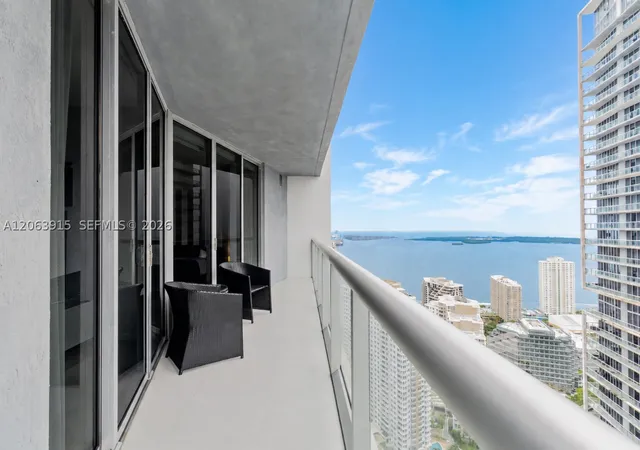 475-brickell-ave-4511-miami-fl-33131/hzid_662040e7