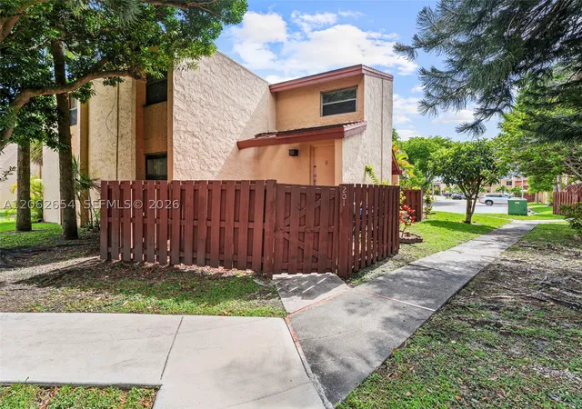 291-w-park-dr-9-201-miami-fl-33172/hzid_ad396f49