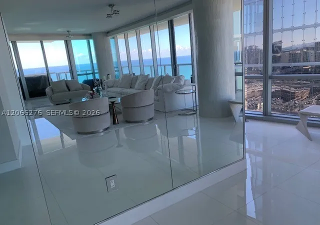 17121-collins-ave-2808-sunny-isles-beach-fl-33160/hzid_ef5a78d0
