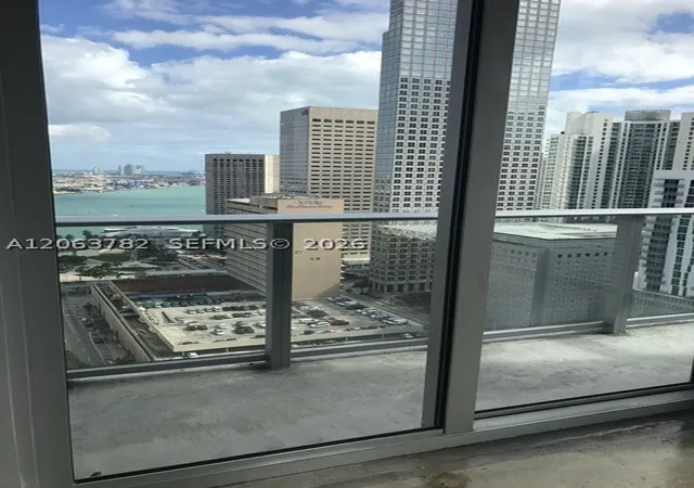 151-se-1st-st-2801-miami-fl-33131/hzid_64d3db7f