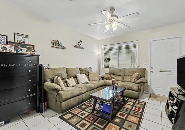 2516-hayes-st-10-hollywood-fl-33020/hzid_6145c802