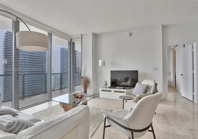 88-sw-7th-st-3805-miami-fl-33130/hzid_2c5782d7