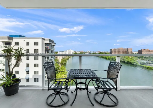 5091-nw-7th-st-ph-02-miami-fl-33126/hzid_42a30f7c