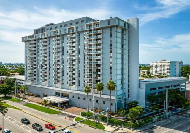 13499-biscayne-blvd-ph1712-north-miami-fl-33181/hzid_ee60c10e