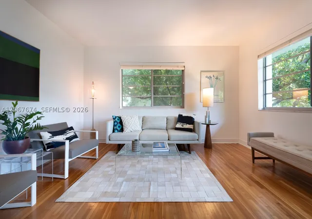 945-10th-st-3-miami-beach-fl-33139/hzid_9b0dc5d9