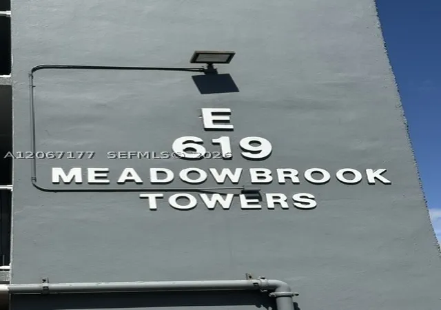 619-ne-14th-ave-403-hallandale-beach-fl-33009/hzid_7ed26aae