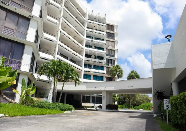 13951-kendale-lakes-cir-310a-miami-fl-33183/hzid_0510e348