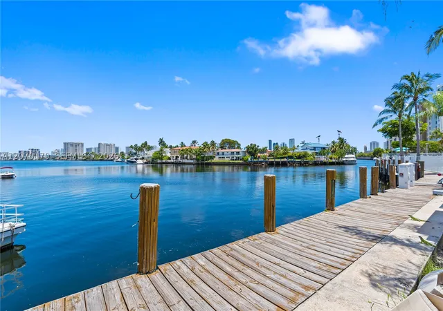 2821-n-miami-beach-blvd-4f-north-miami-beach-fl-33160/hzid_2491e2a6