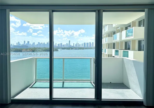 1200-west-ave-1002-miami-beach-fl-33139/hzid_085d14e6