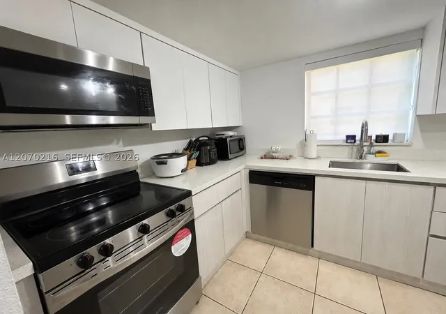 8500-sw-109th-ave-6-220-miami-fl-33173/hzid_2e33a69a