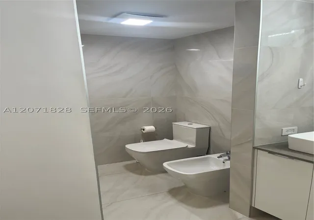 20191-e-country-club-dr-503-aventura-fl-33180/hzid_4672e1eb