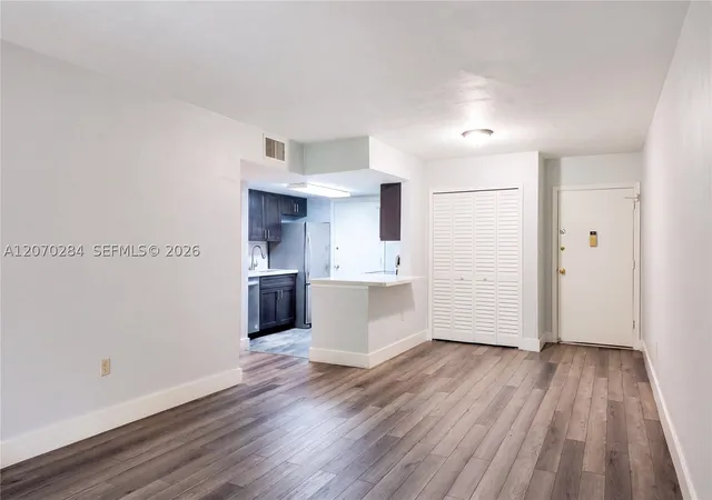 15888-sw-95th-ave-209-miami-fl-33157/hzid_54bd9b88