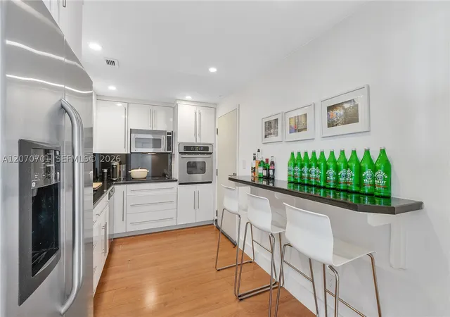90-edgewater-dr-917-coral-gables-fl-33133/hzid_d00a4ba0