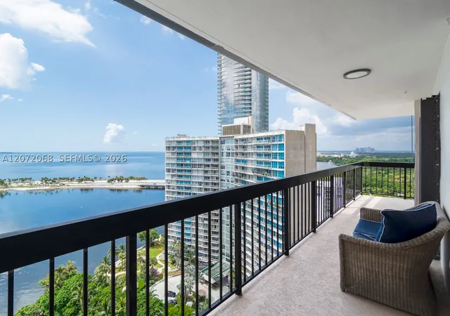 2333-brickell-ave-2212-miami-fl-33129/hzid_b3ec243a