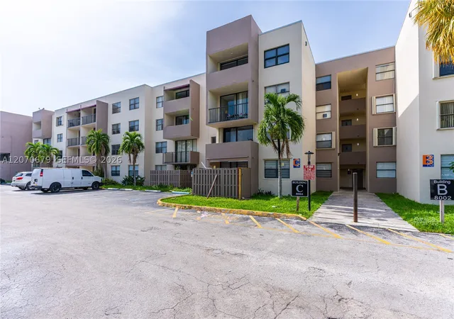 8004-sw-149th-ave-c216-miami-fl-33193/hzid_8b880aec