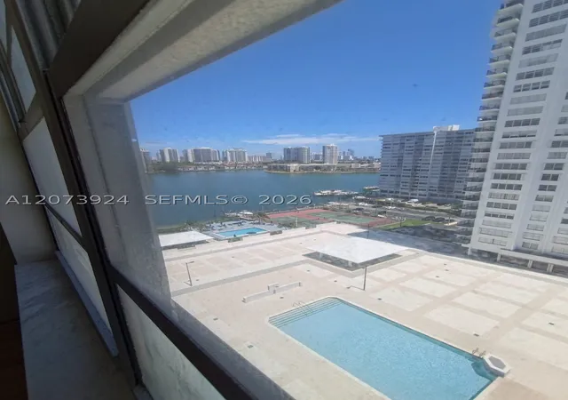 2780-ne-183rd-st-1402-aventura-fl-33160/hzid_ffc773c6