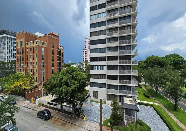 650-coral-way-404-coral-gables-fl-33134/hzid_1a1f261c