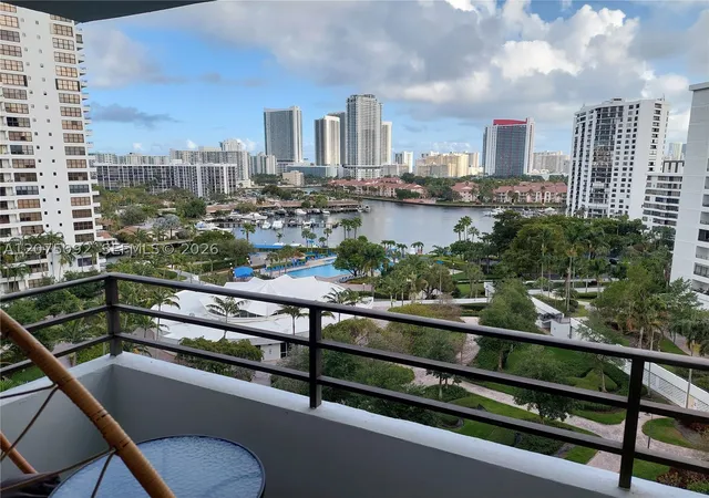 600-s-three-islands-blvd-1018-hallandale-beach-fl-33009/hzid_be360d06