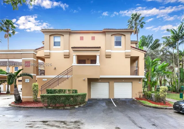 771-n-pine-island-rd-214-plantation-fl-33324/hzid_b5ce23db