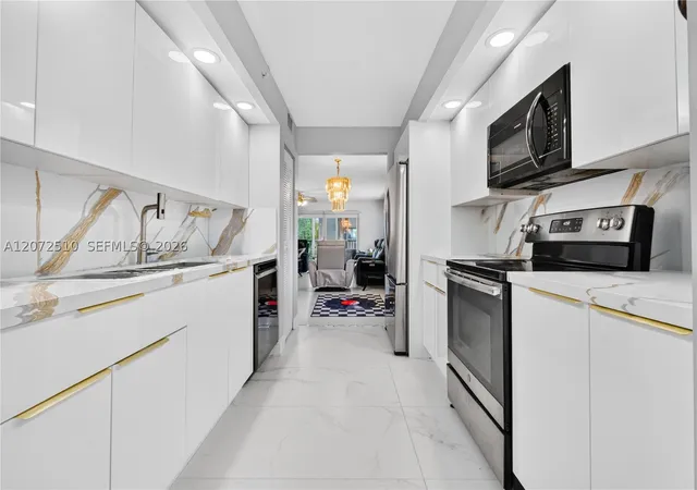 1651-sw-127th-ave-212a-pembroke-pines-fl-33027/hzid_bb098215