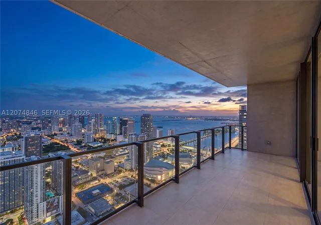 20-ne-11th-street-6101-miami-fl-33132/hzid_beb028ab