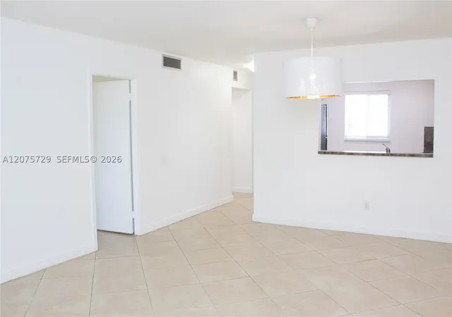 7860-camino-real-l-406-miami-fl-33143/hzid_4c44e77a