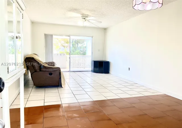 6095-w-18th-ave-s314-hialeah-fl-33012/hzid_8b56f693