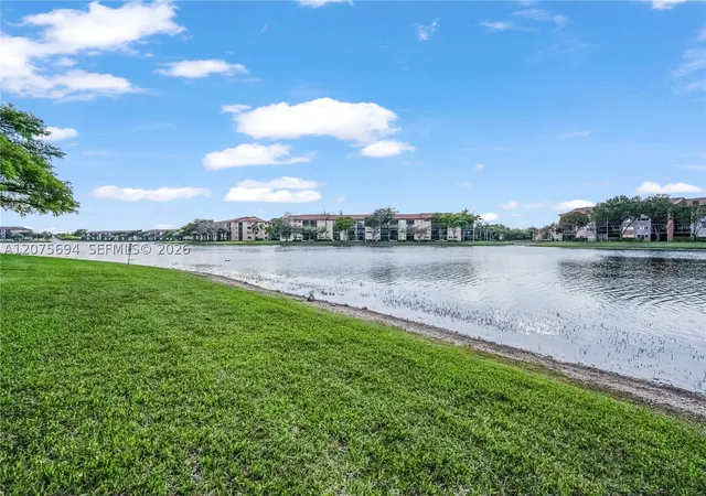 850-sw-138th-ave-213d-pembroke-pines-fl-33027/hzid_ee59ec97