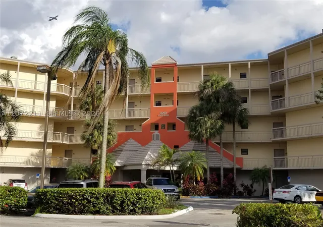 8290-lake-dr-440-doral-fl-33166/hzid_15c0a337