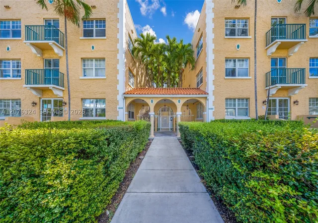 1255-pennsylvania-ave-307-miami-beach-fl-33139/hzid_d7a0504c