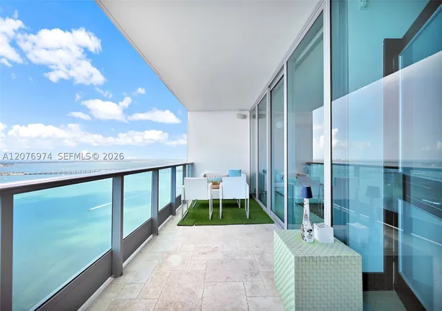 1331-brickell-bay-dr-3607-miami-fl-33131/hzid_c9e85933