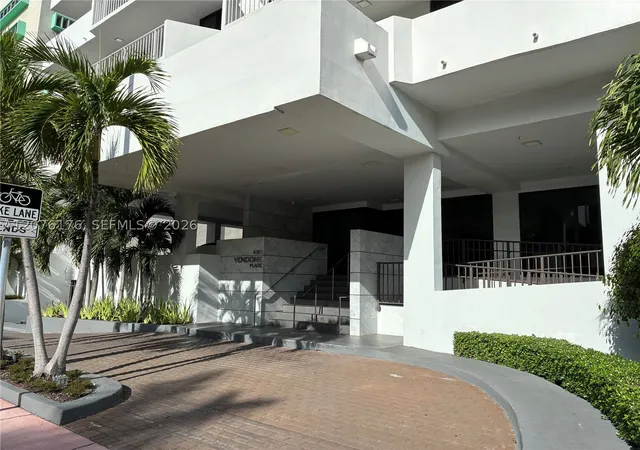 4301-collins-ave-402-miami-beach-fl-33140/hzid_cd989825