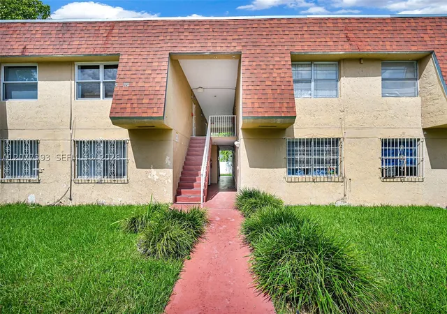220 Nw 107Th Ave