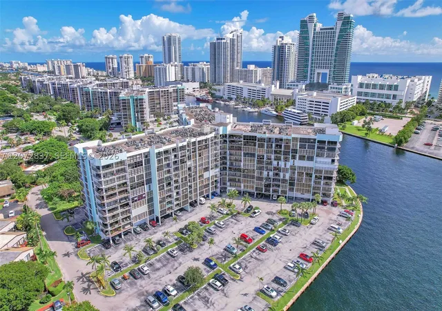 200-leslie-dr-818-hallandale-beach-fl-33009/hzid_5c4c9c18