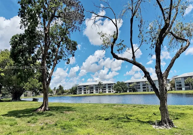 9420-poinciana-pl-206-davie-fl-33324/hzid_30e68d67