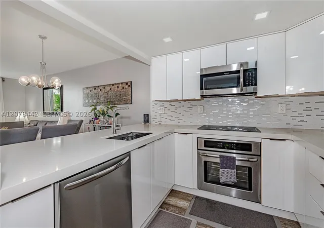 492-nw-165th-st-rd-c112-miami-fl-33169/hzid_dabbff2c