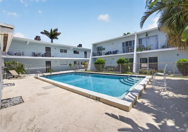 725-hummingbird-way-109-north-palm-beach-fl-33408/hzid_5a2af5ca