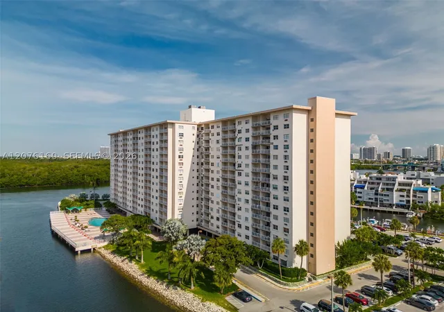 400-kings-point-dr-822-23-sunny-isles-beach-fl-33160/hzid_f7f2af08