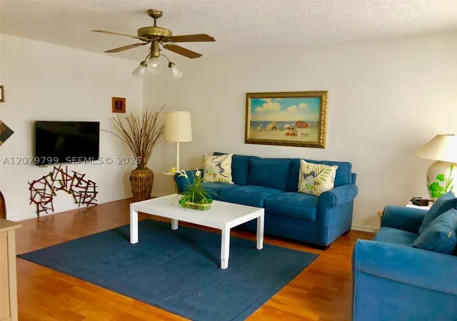 300-sw-134th-way-405e-pembroke-pines-fl-33027/hzid_70205ecc