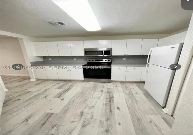 10902-nw-83-street-219-doral-fl-33178/hzid_fbda42fd