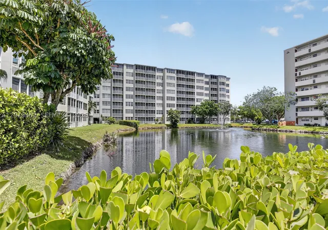 1770-ne-191st-street-401-1-miami-fl-33179/hzid_22e3f552