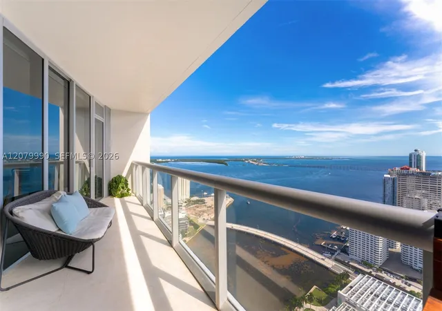 495-brickell-ave-4709-miami-fl-33131/hzid_5c6aee66