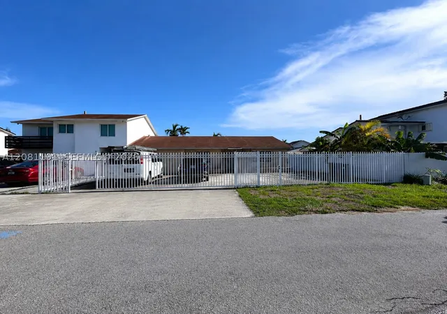 8772-sw-11th-street-a-miami-fl-33174/hzid_8d2fb0db