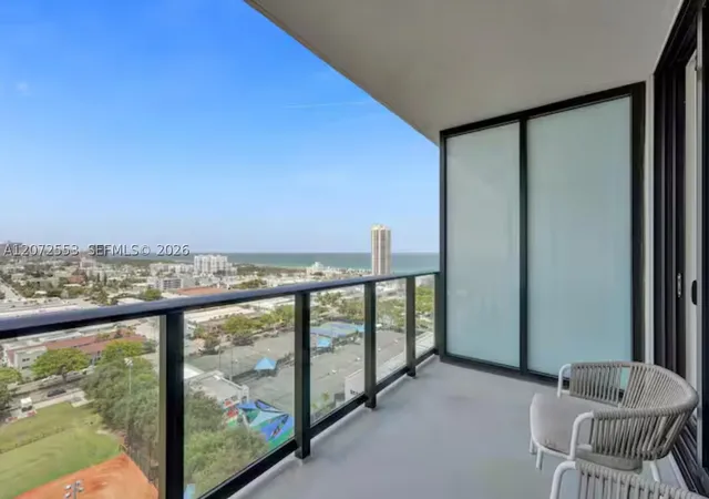 580-72nd-1713-miami-beach-fl-33141/hzid_9fcd8b4c