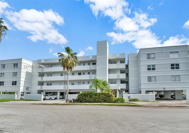 3527-ne-168th-street-203-north-miami-beach-fl-33160/hzid_8c464390